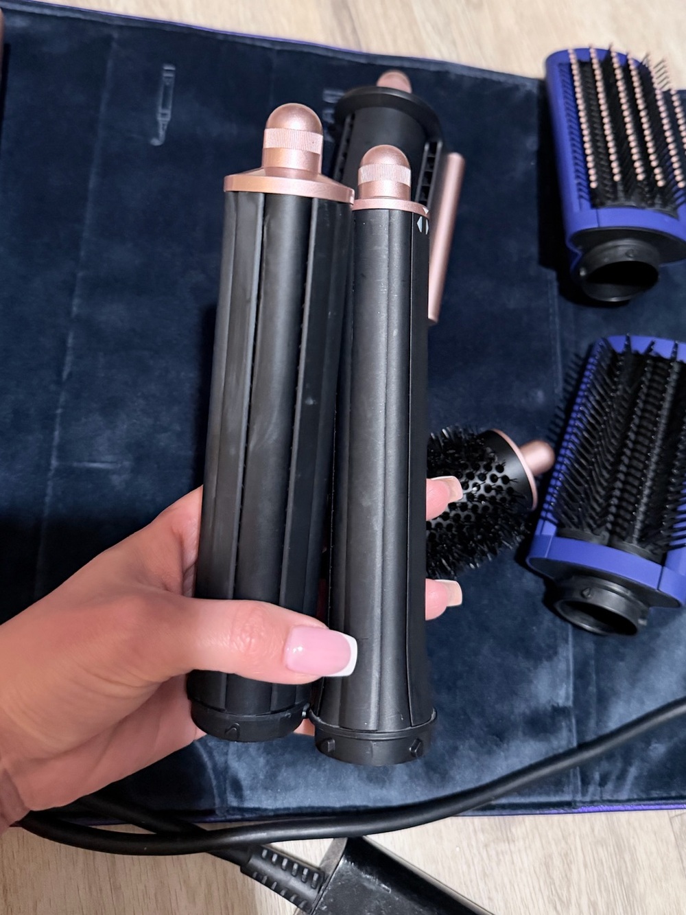 Dyson Purple and Rose Gold Multi-Styling Hair Tool Set - Picture 8 of 9